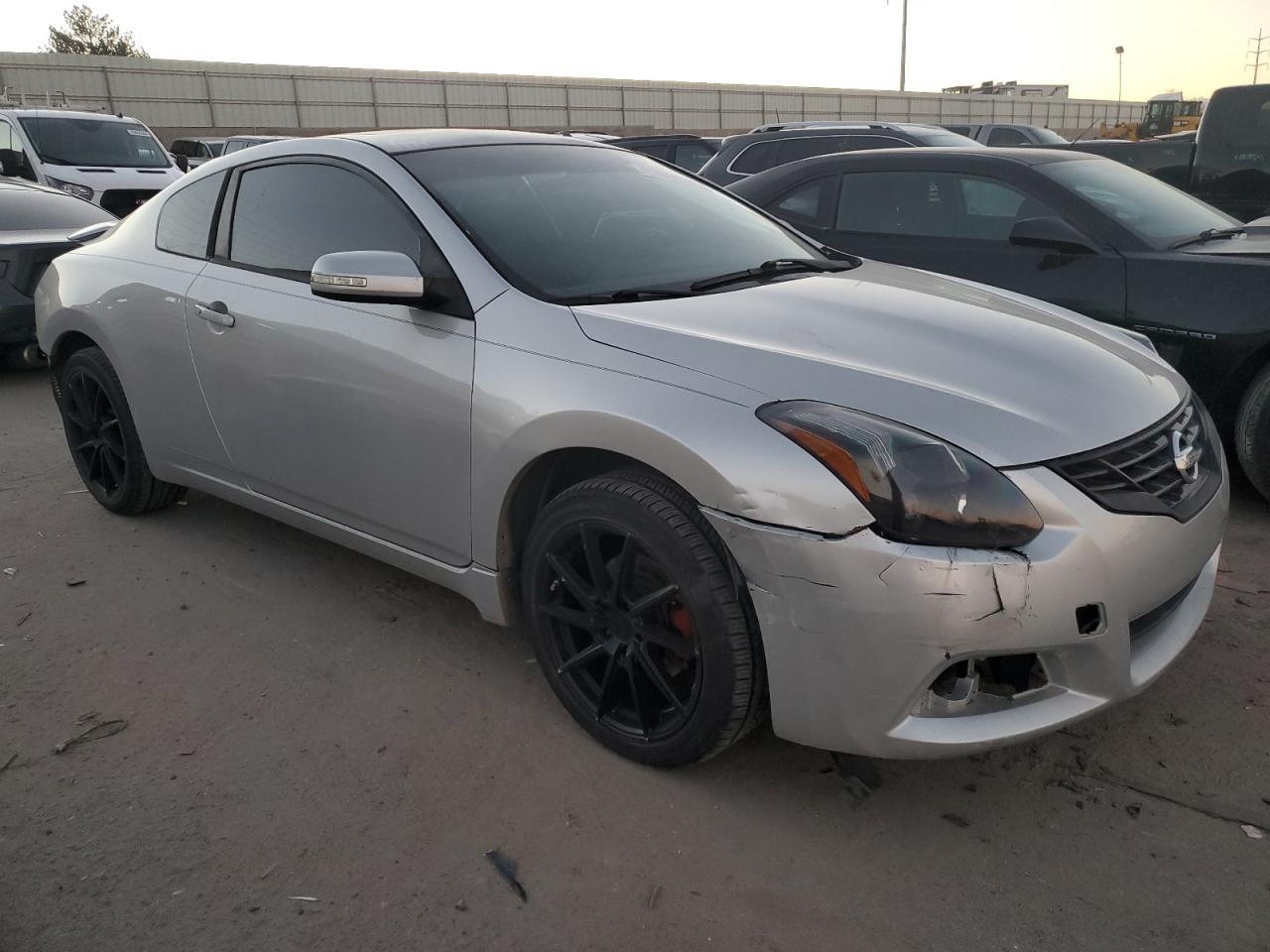 2010 Nissan Altima Sr - Image 4