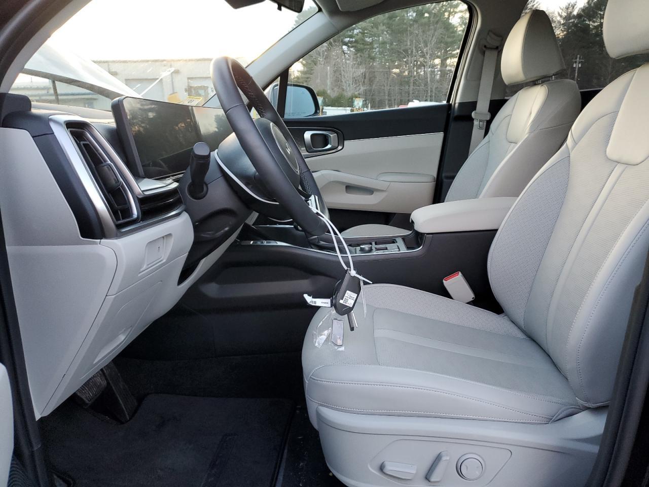 2025 Kia Sorento S - Image 7