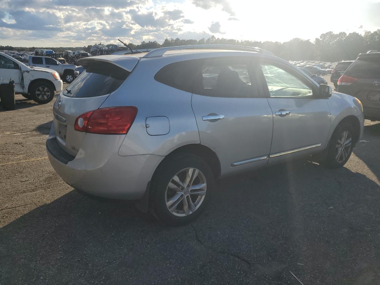2012 Nissan Rogue S - Фото 3
