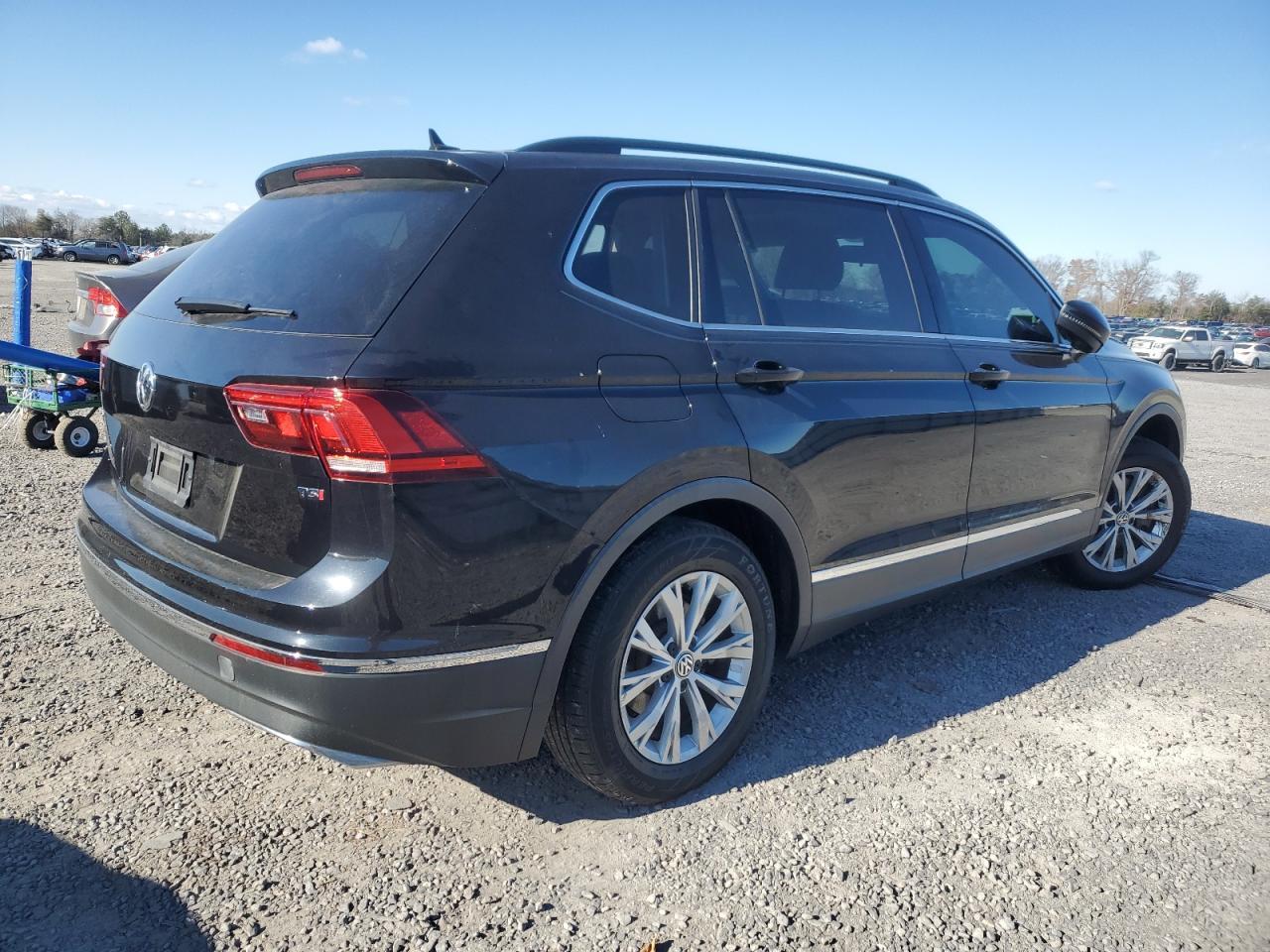 2018 Volkswagen Tiguan Se - Фото 3