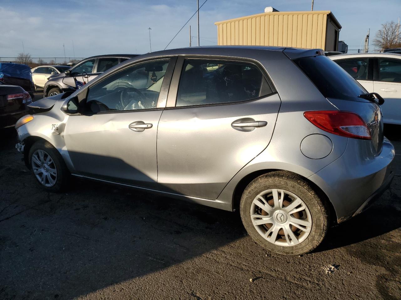 2014 Mazda Mazda2 Sport - Фото 2