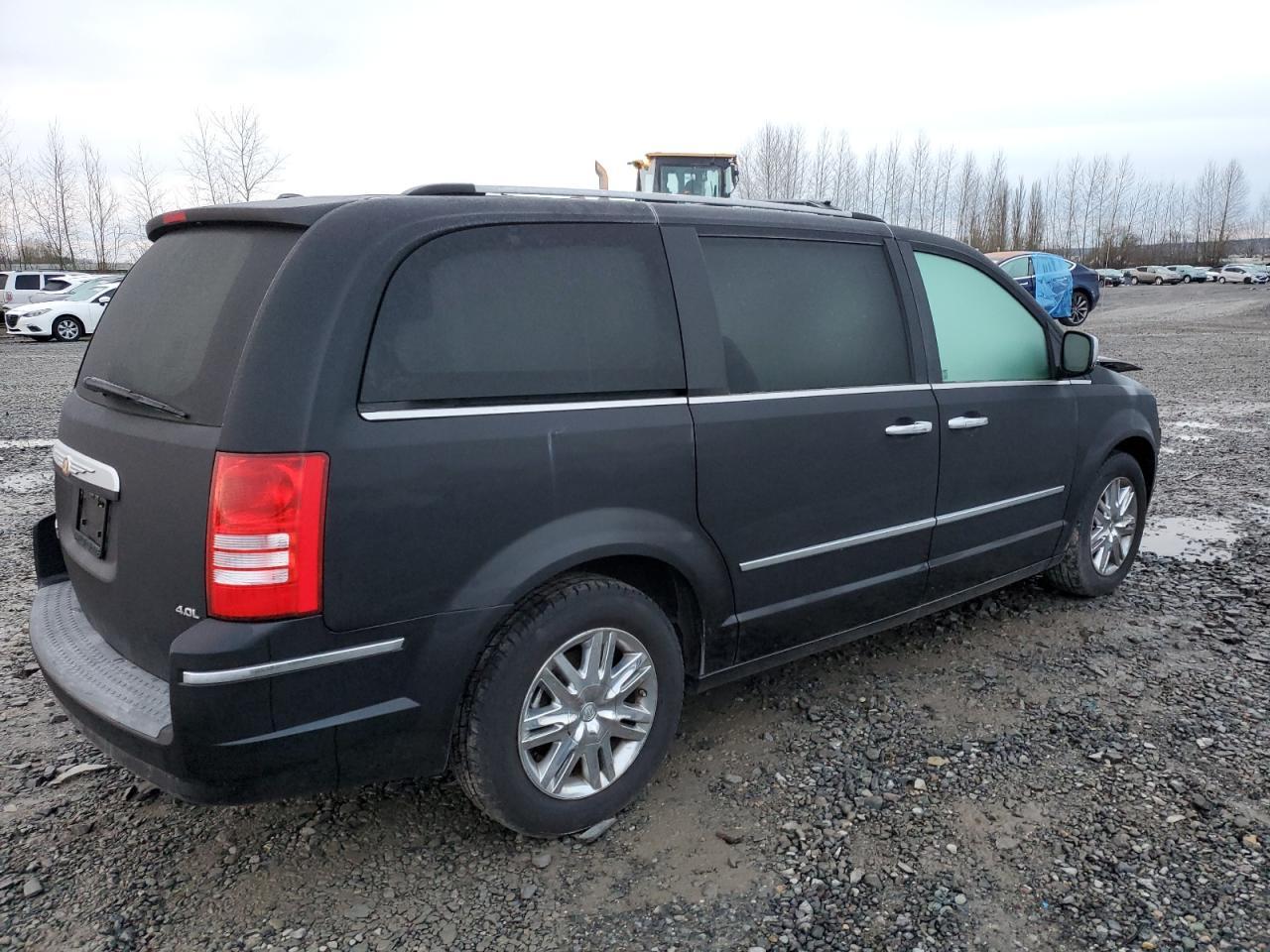 2008 Chrysler Town & Country Limited - Фото 3