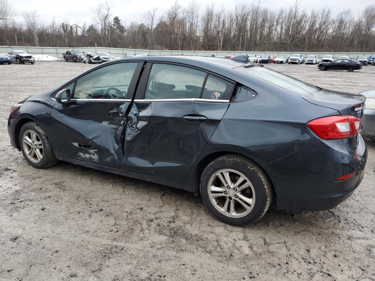 2017 Chevrolet Cruze Lt - Фото 2