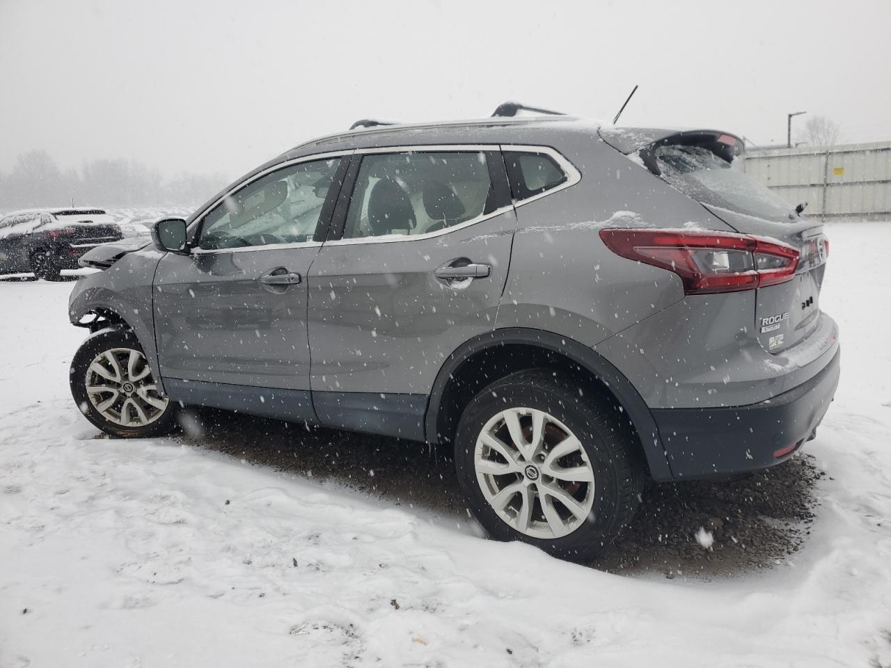 2020 Nissan Rogue Sport S - Image 2