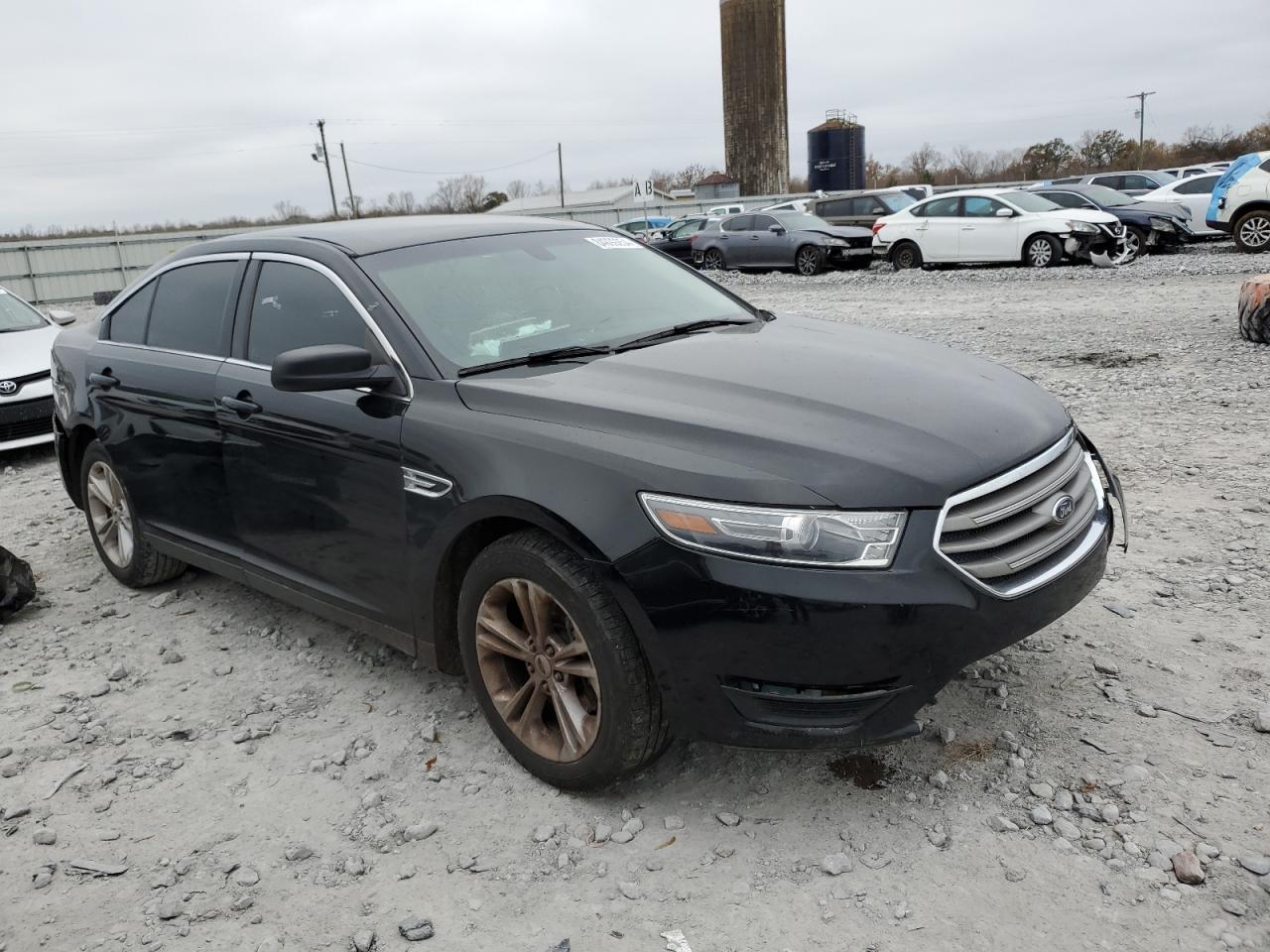2018 Ford Taurus Se - Фото 4