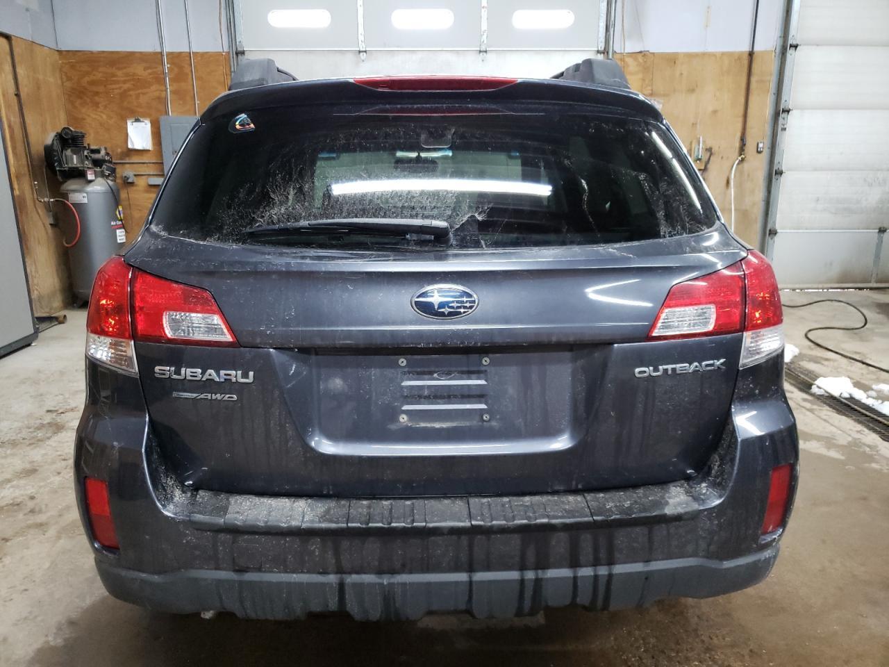 2013 Subaru Outback 2.5I Premium - Image 6