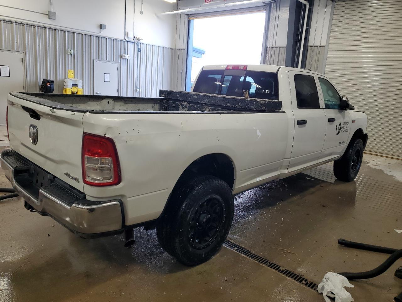 2021 Ram 2500 Tradesman - Фото 3