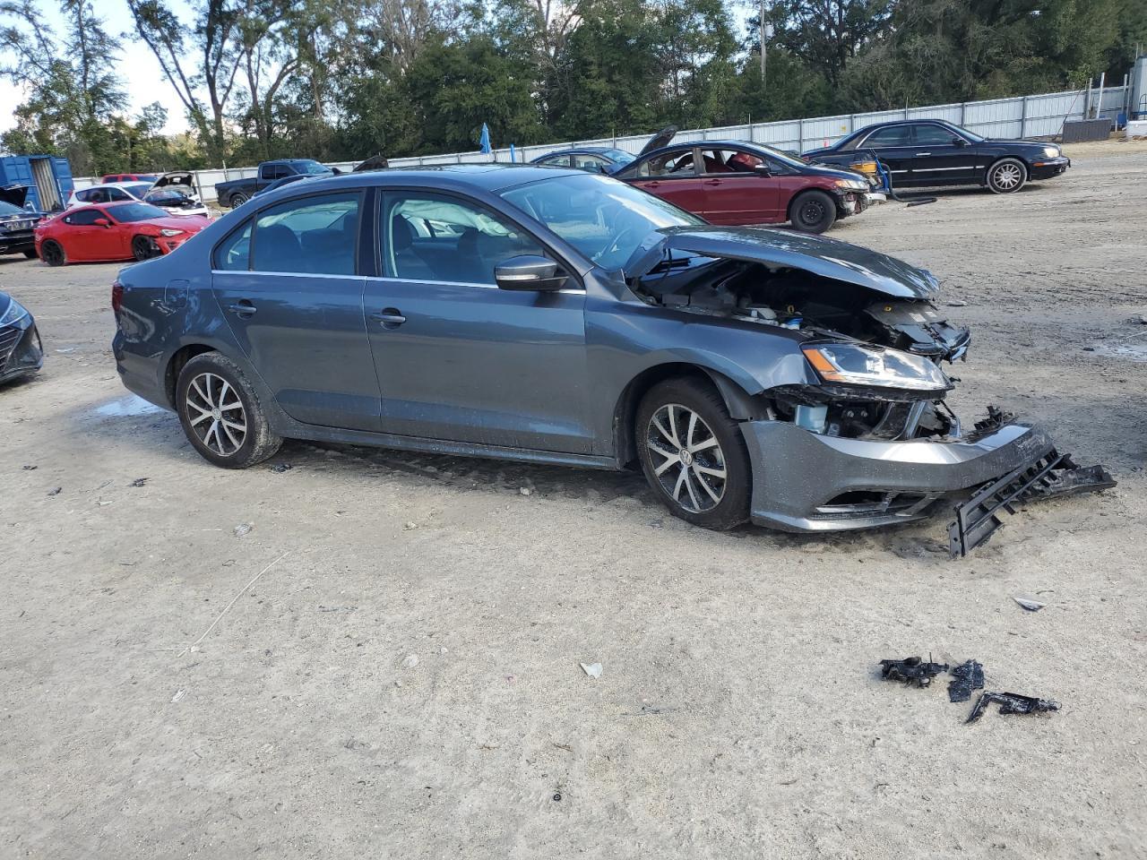 2017 Volkswagen Jetta Se - Фото 4