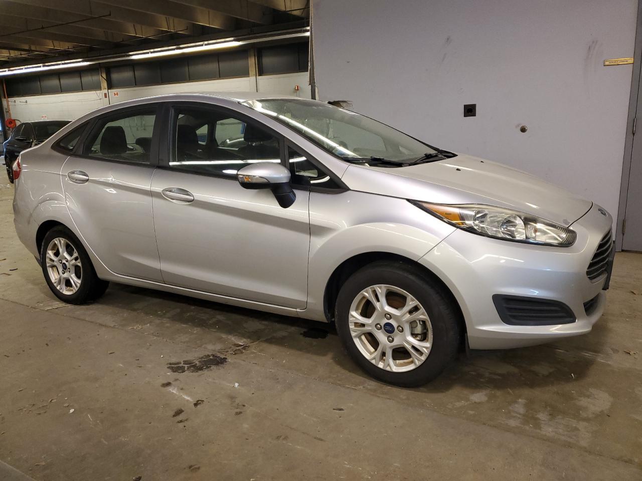 2015 Ford Fiesta Se - Image 4