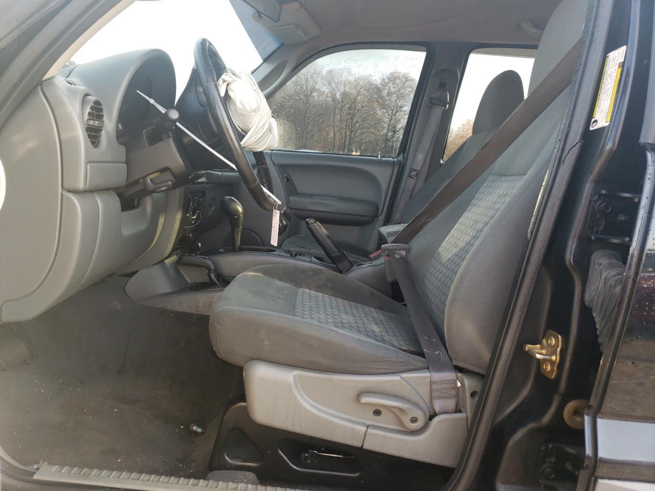 2005 Jeep Liberty Sport - Фото 7