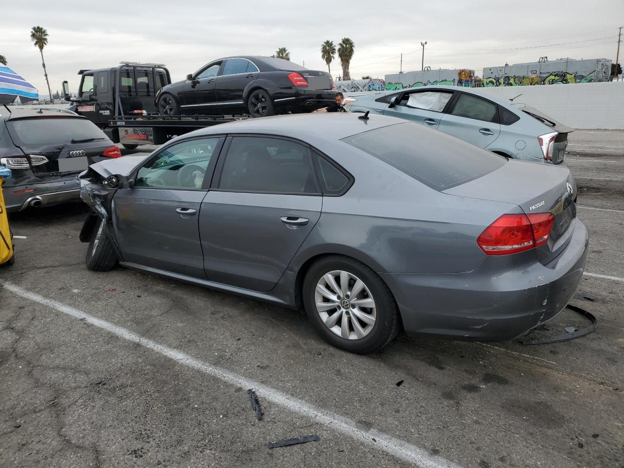 2013 Volkswagen Passat S - Фото 2