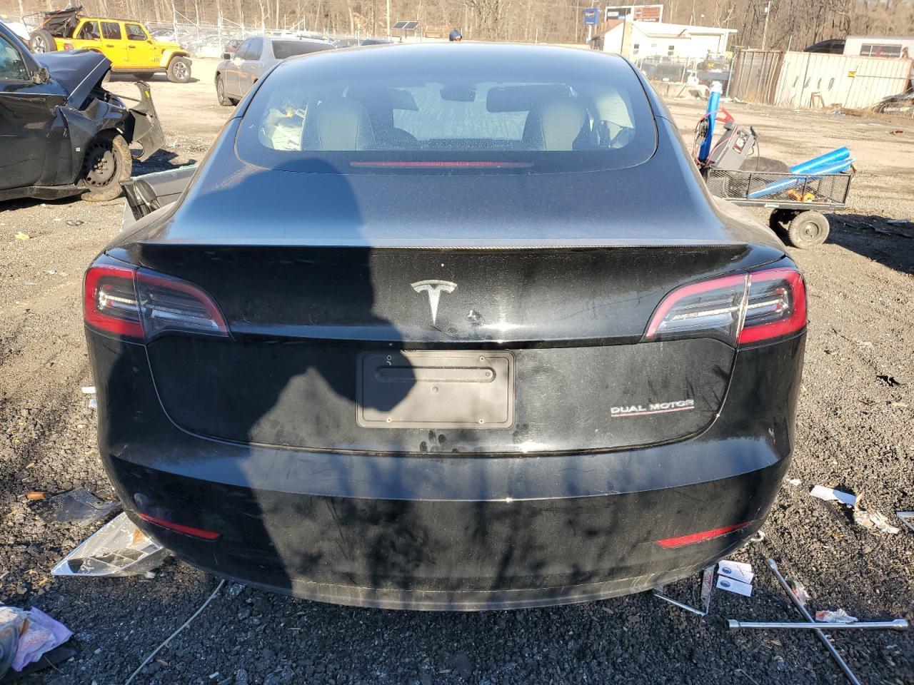 2023 Tesla Model 3 - Фото 6