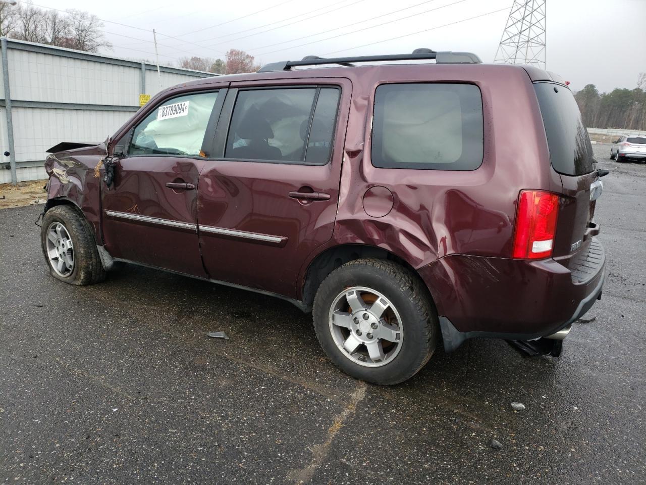 2010 Honda Pilot Touring - Image 2