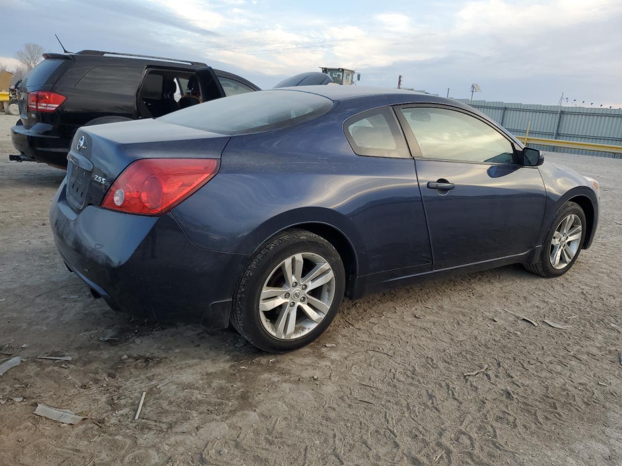 2010 Nissan Altima S - Фото 3