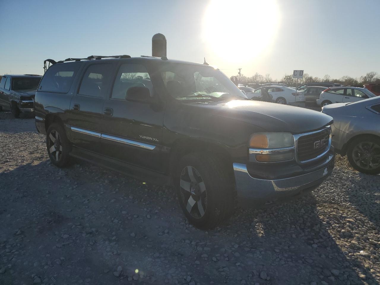 2004 GMC Yukon Xl C1500 - Фото 4