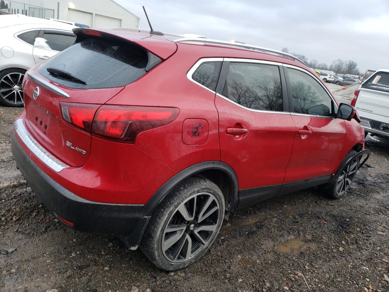 2017 Nissan Rogue Sport S - Фото 3