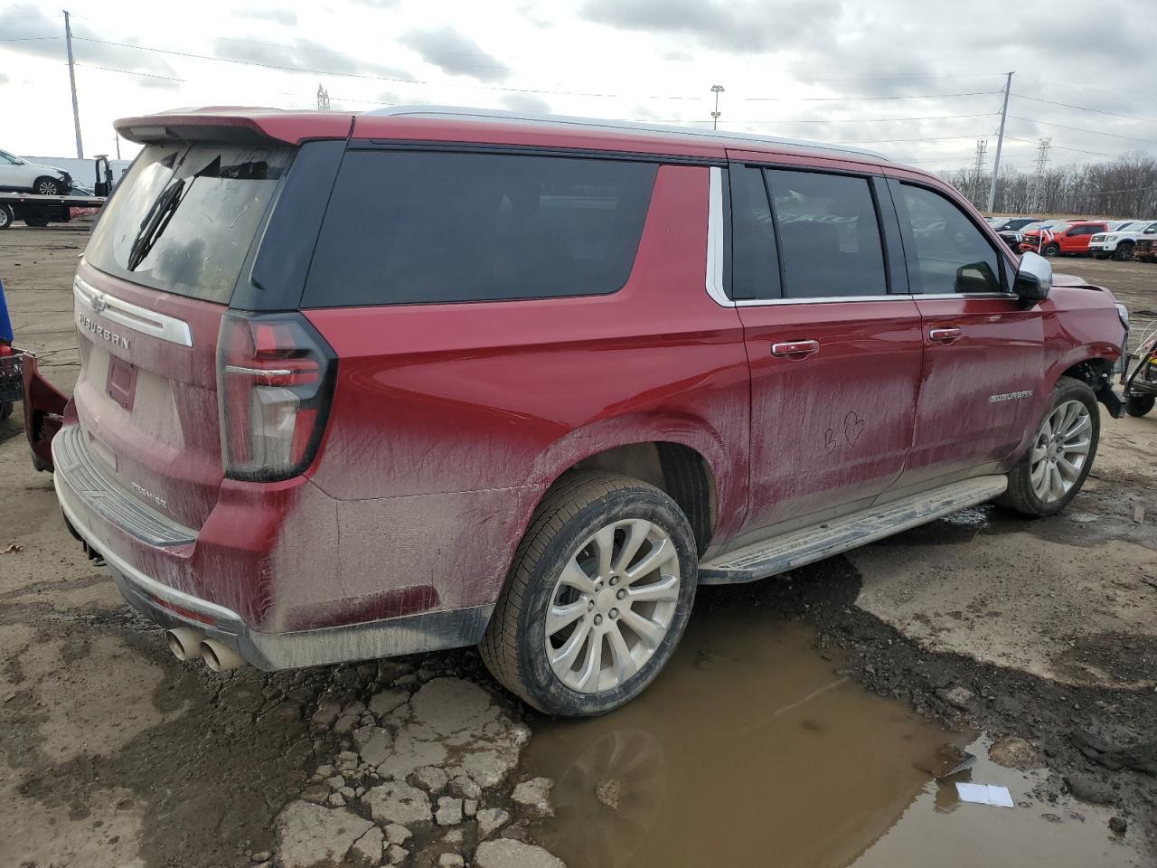2023 Chevrolet Suburban K1500 Premier - Image 3