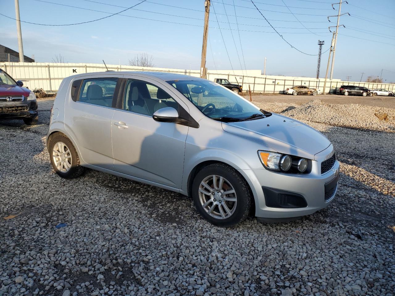 2015 Chevrolet Sonic Lt - Фото 4