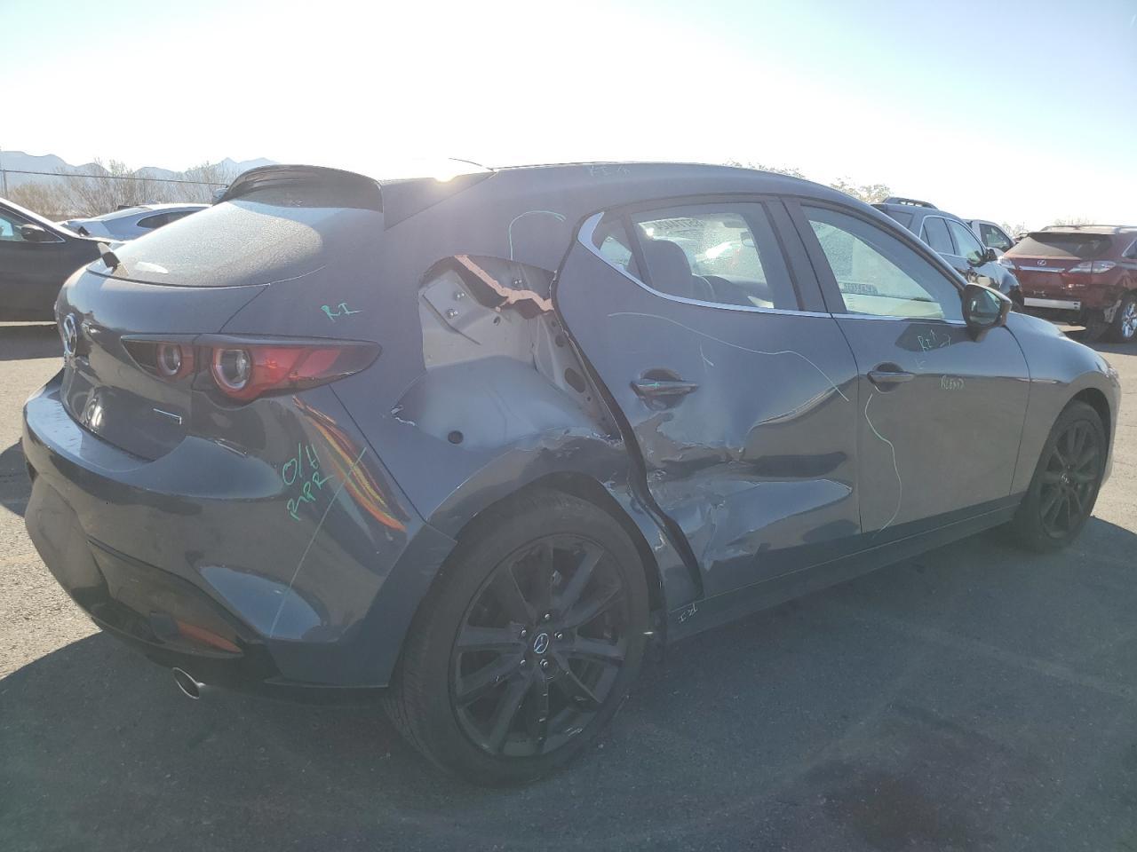 2023 Mazda 3 Preferred - Фото 3