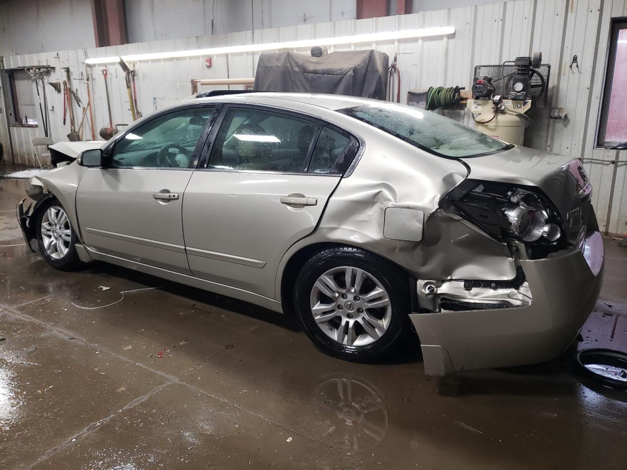 2010 Nissan Altima 2.5 - Фото 2