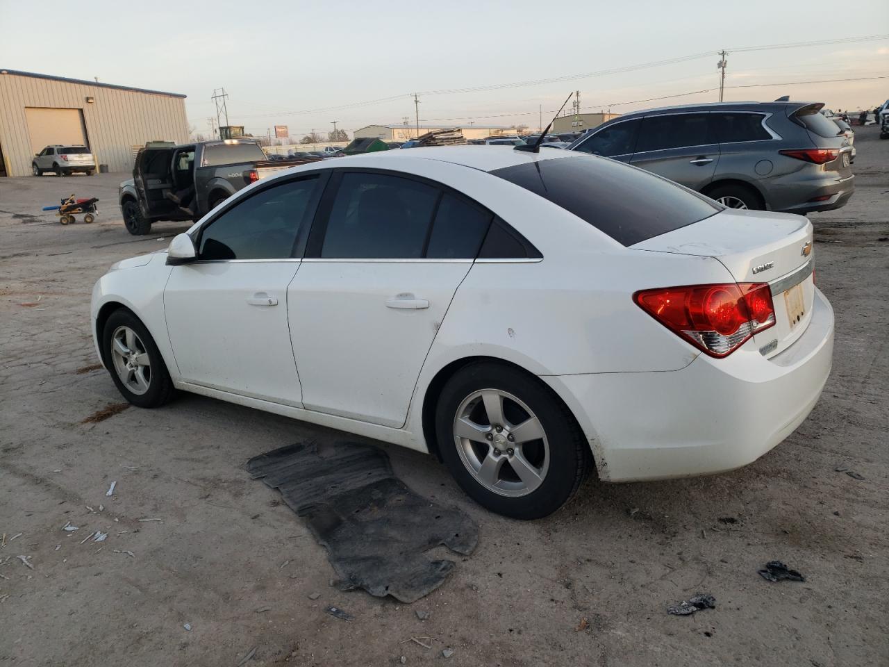2014 Chevrolet Cruze Lt - Image 2