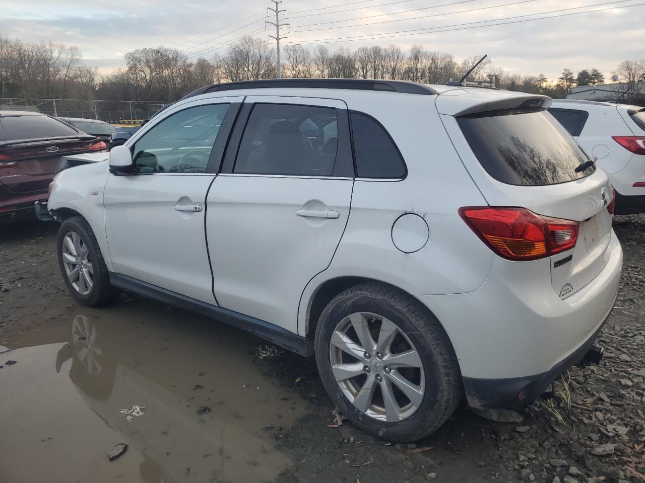 2014 Mitsubishi Outlander Sport Se - Фото 2