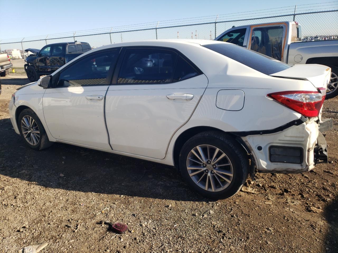 2014 Toyota Corolla L - Фото 2