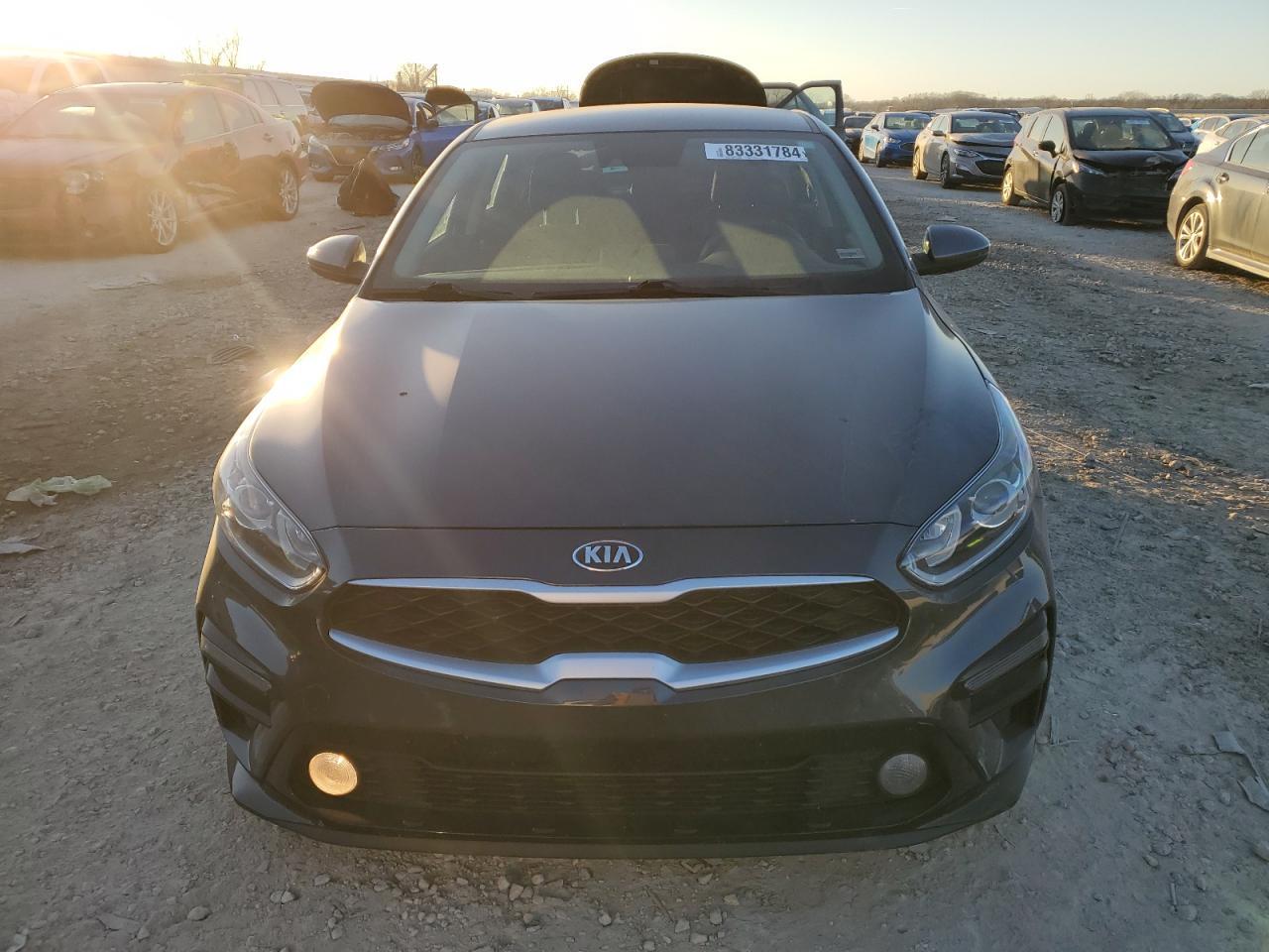 2021 Kia Forte Lxs - Фото 5