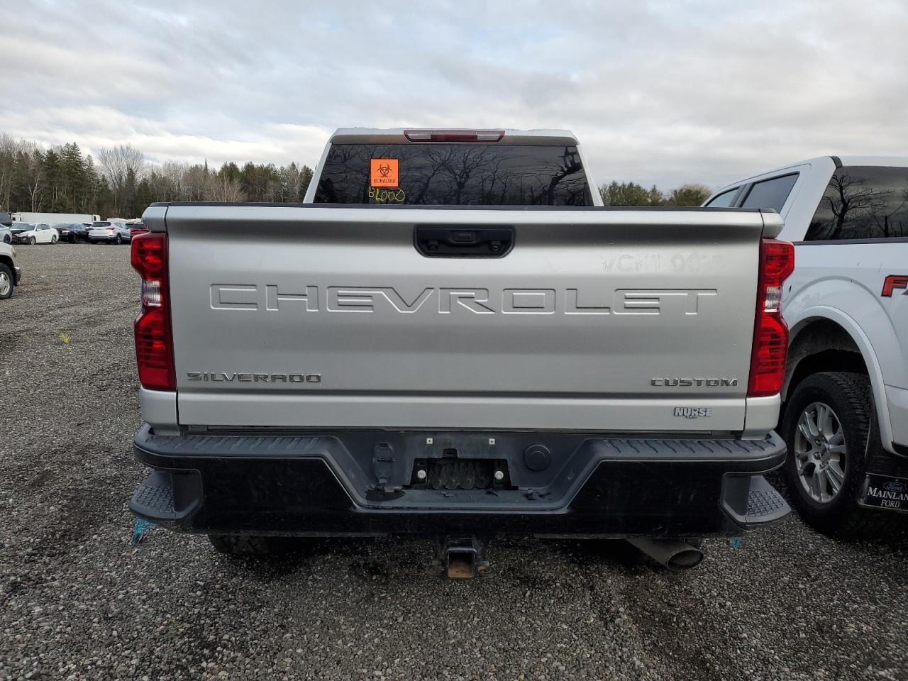 2022 Chevrolet Silverado K2500 Custom - Фото 6