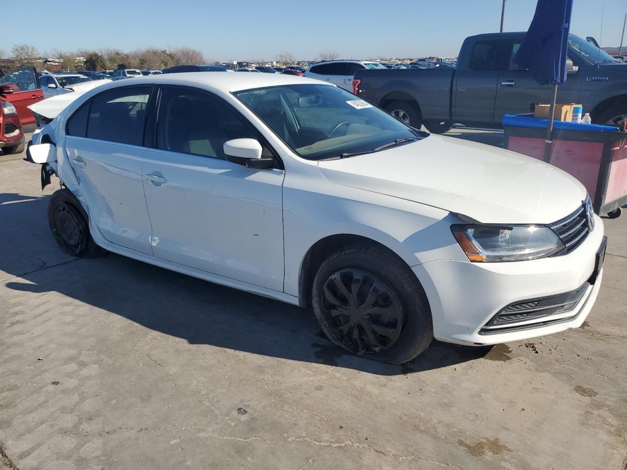 2017 Volkswagen Jetta S - Фото 4