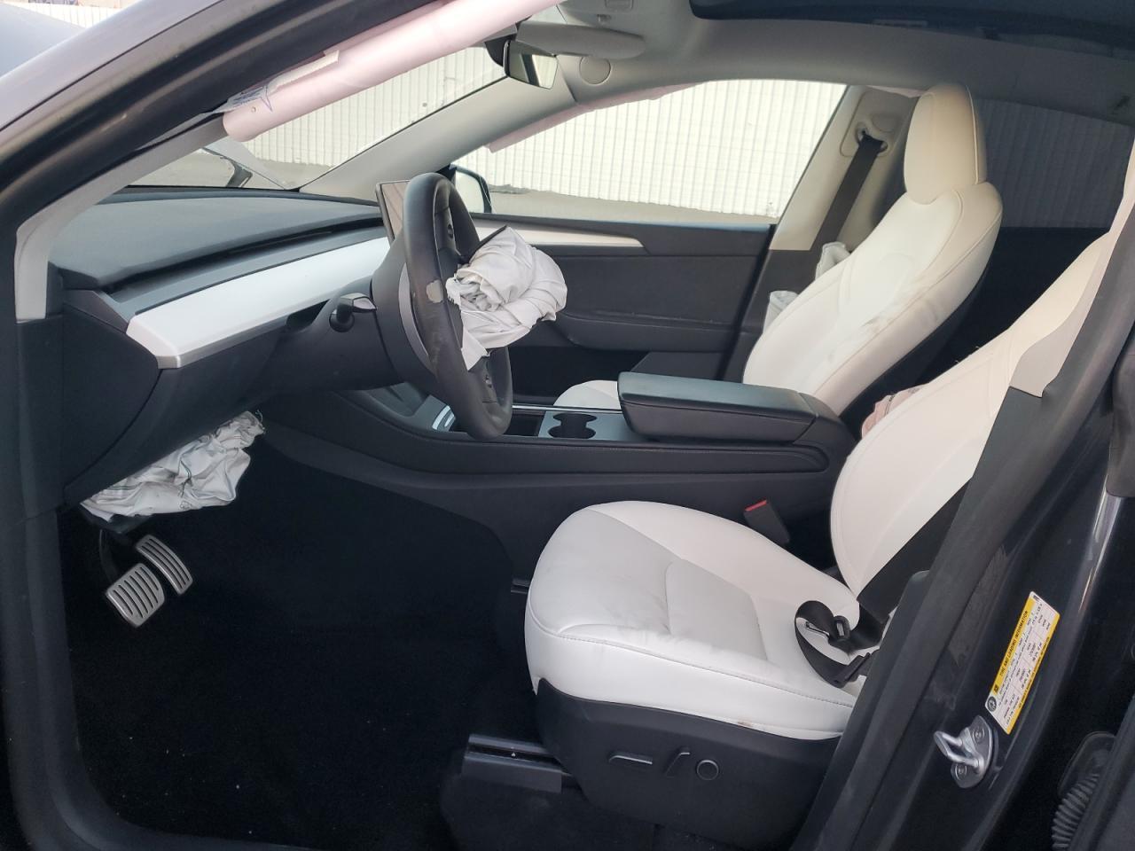 2023 Tesla Model Y - Фото 7