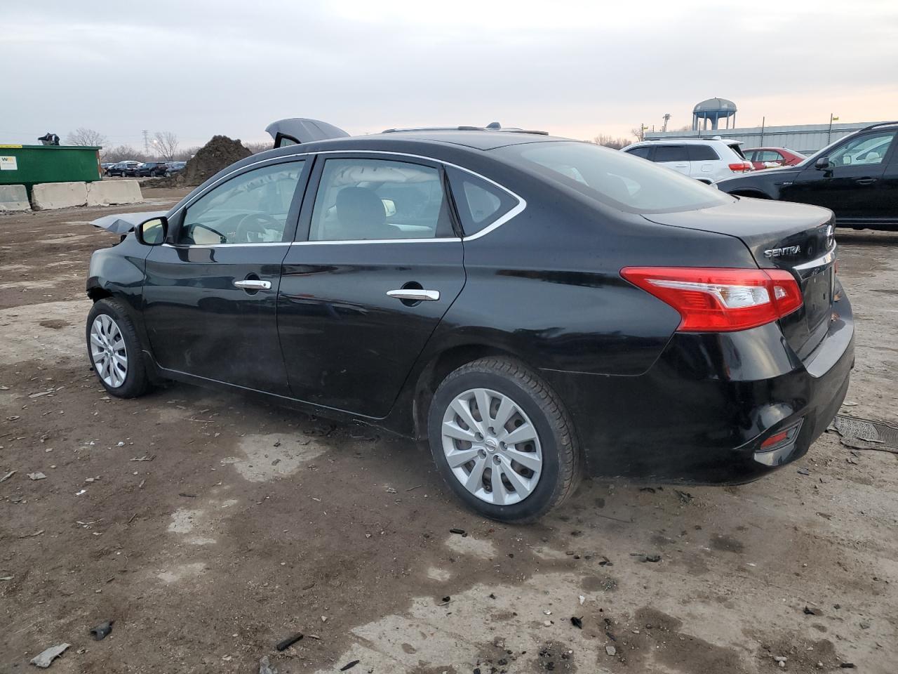 2016 Nissan Sentra S - Фото 2