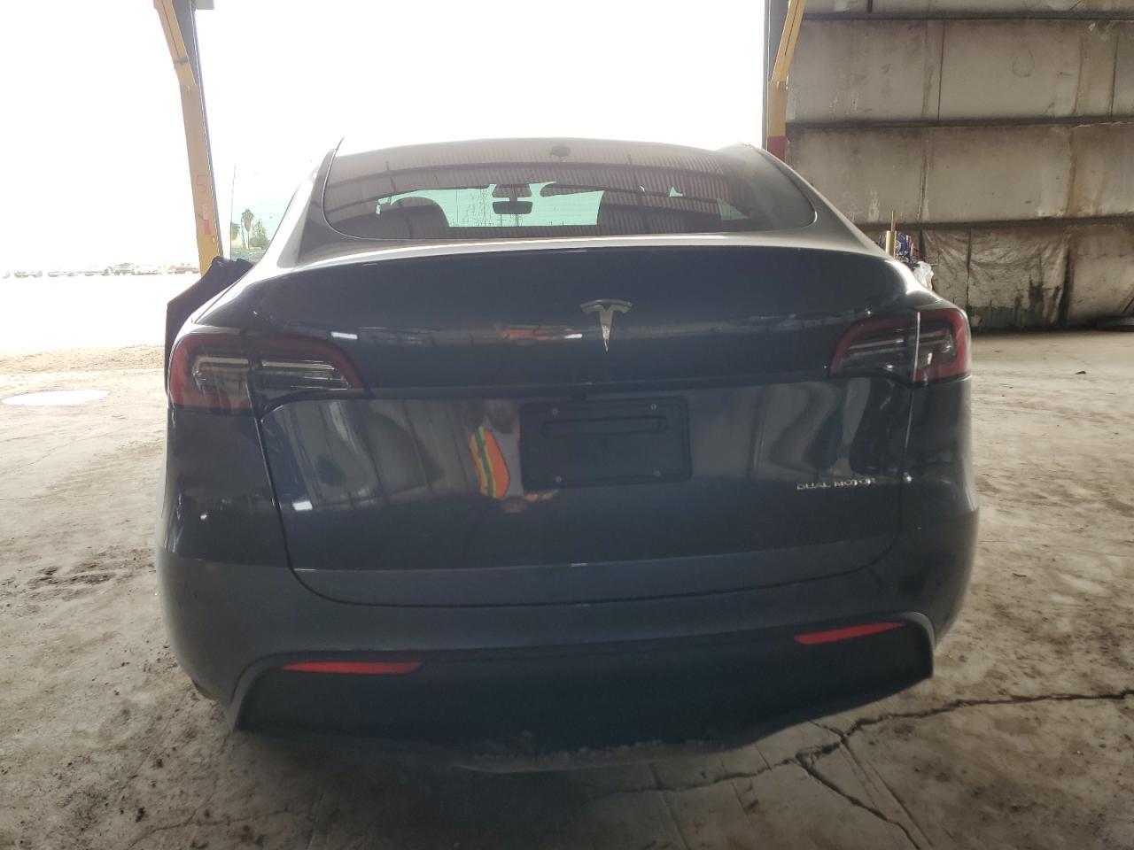 2023 Tesla Model Y - Image 6