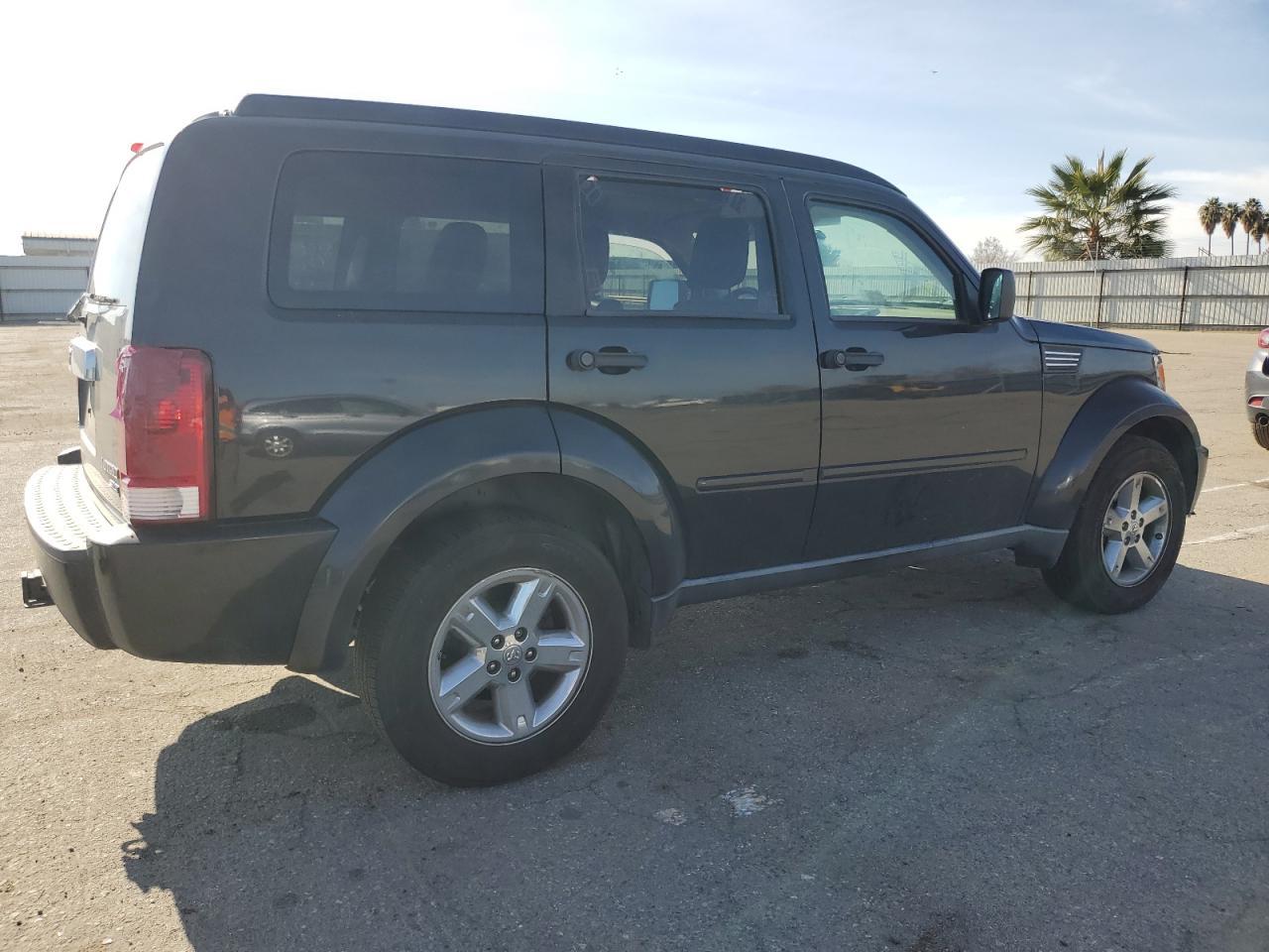 2009 Dodge Nitro Slt - Image 3