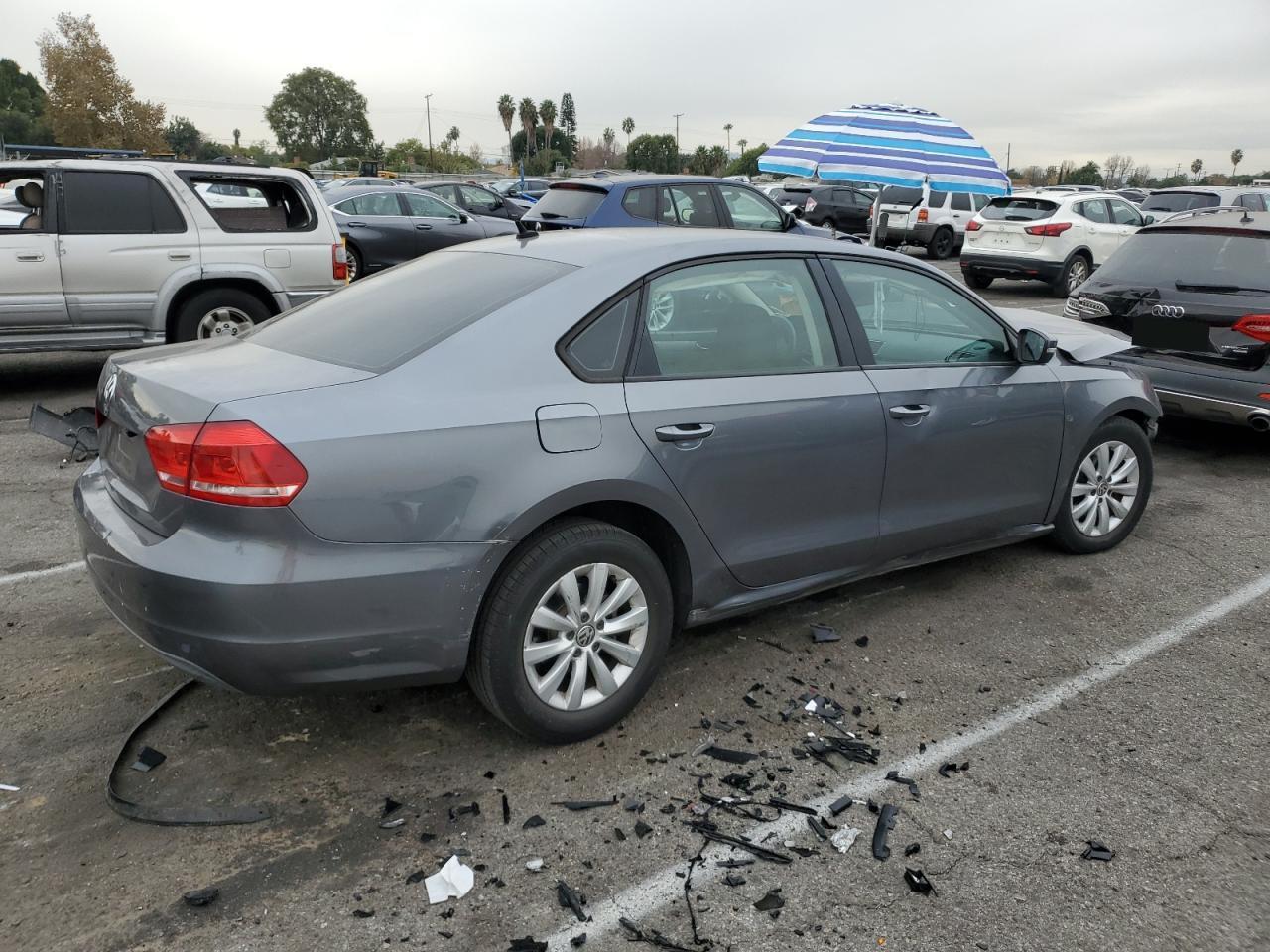 2013 Volkswagen Passat S - Фото 3