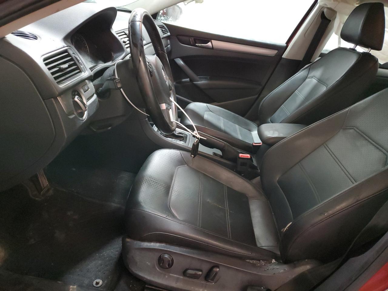 2016 Volkswagen Passat S - Фото 7