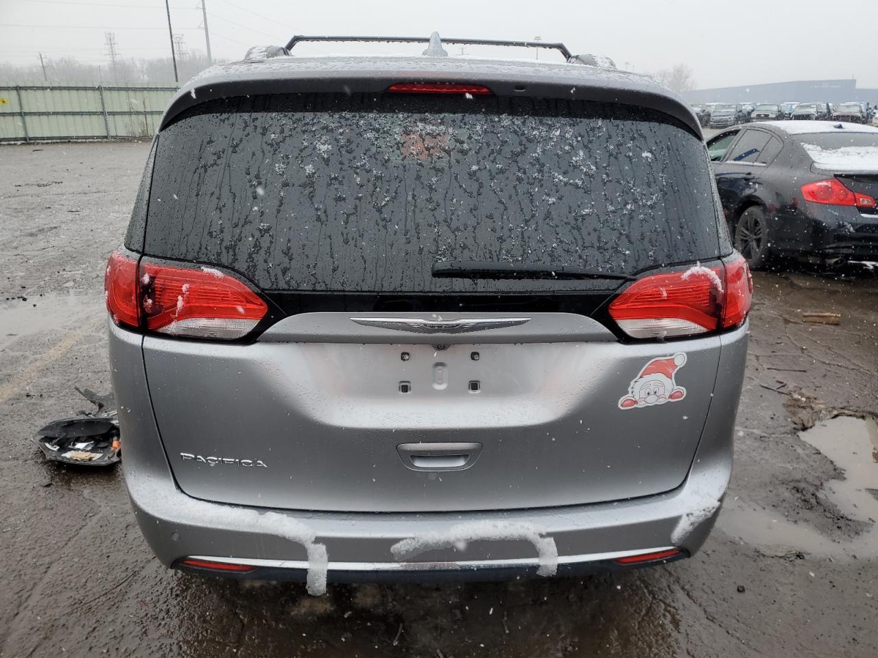 2017 Chrysler Pacifica Touring L - Image 6