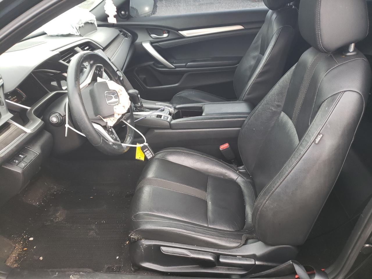 2019 Honda Civic Touring - Image 7