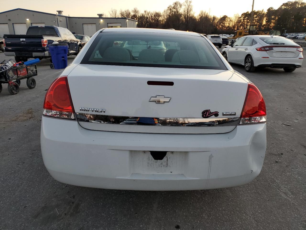 2011 Chevrolet Impala Ls - Фото 6