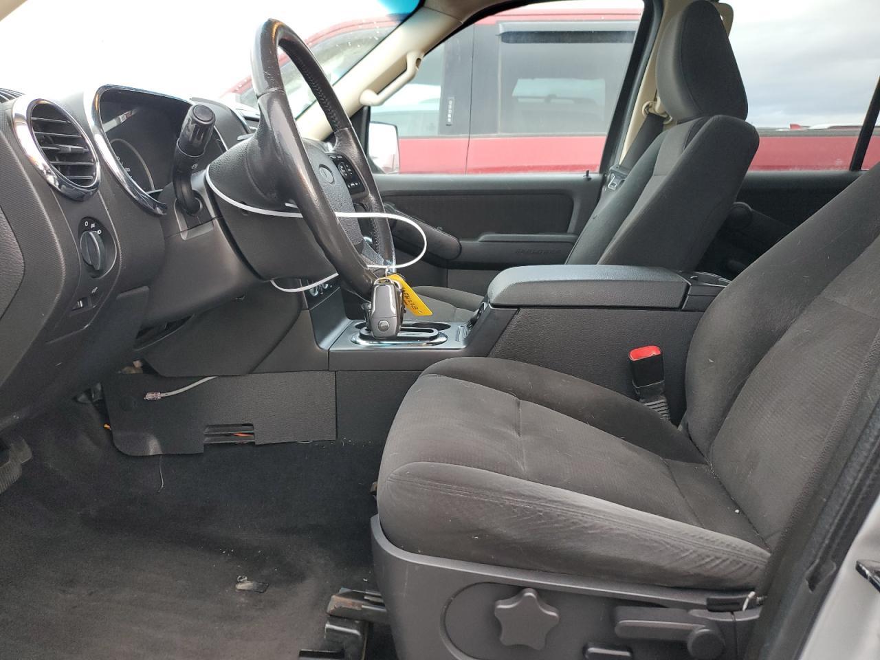 2010 Ford Explorer Xlt - Image 7