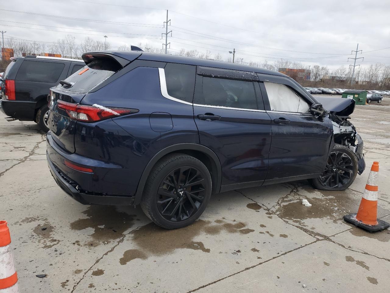 2022 Mitsubishi Outlander Se - Image 3