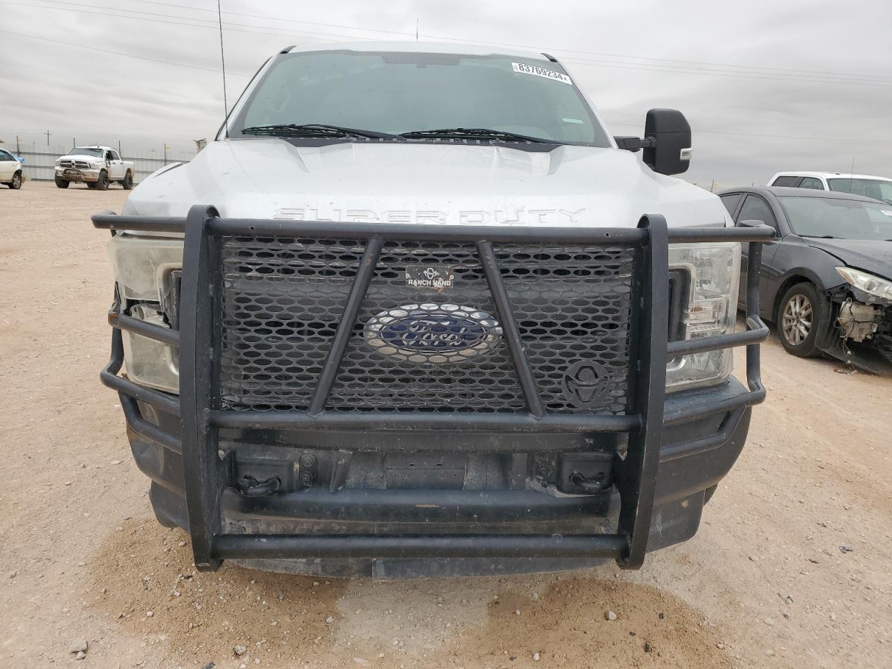 2017 Ford F250 Super Duty - Image 5