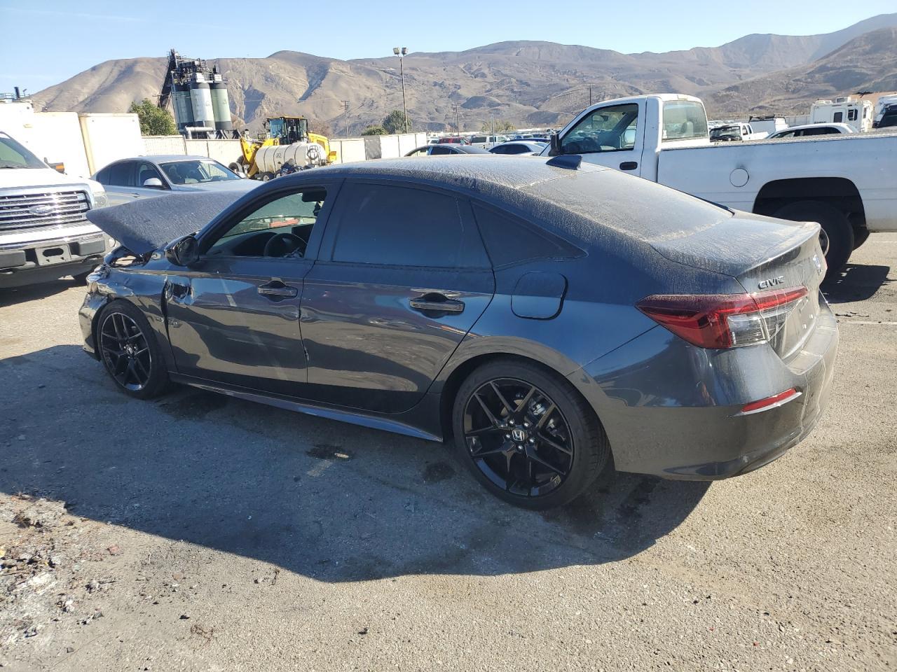 2025 Honda Civic Sport - Фото 2