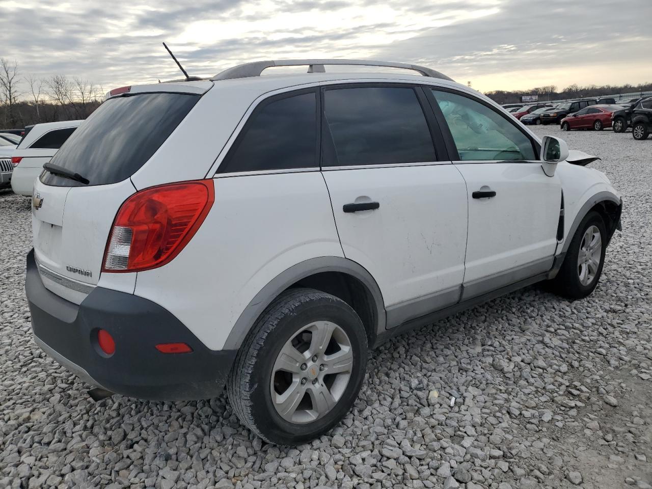 2015 Chevrolet Captiva Ls - Image 3