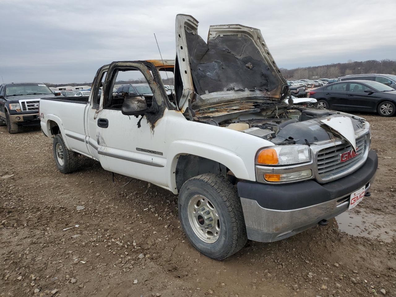 2002 GMC Sierra K2500 Heavy Duty - Фото 4