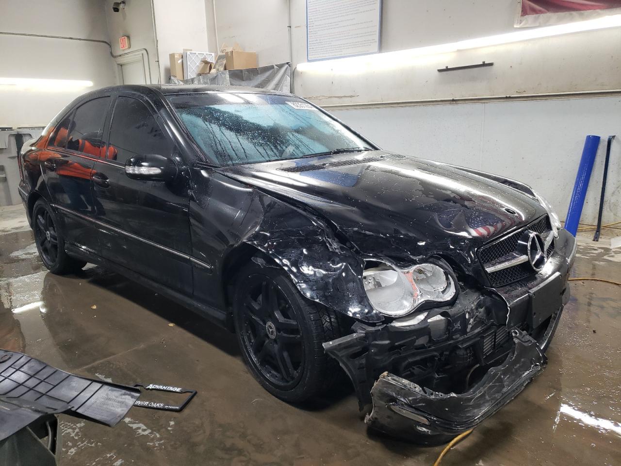 2005 Mercedes-Benz C 230K Sport Sedan - Фото 4