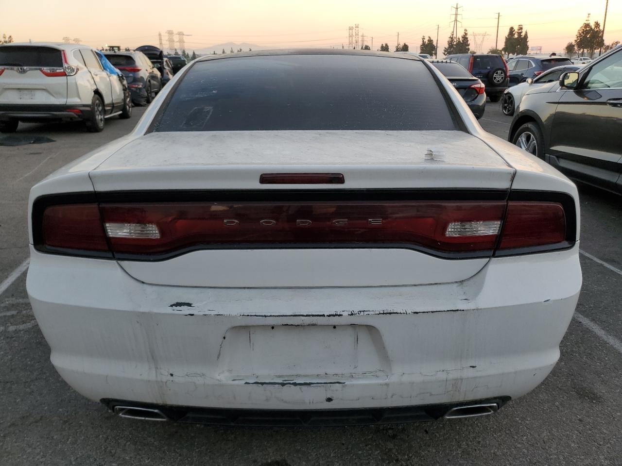 2014 Dodge Charger Se - Image 6