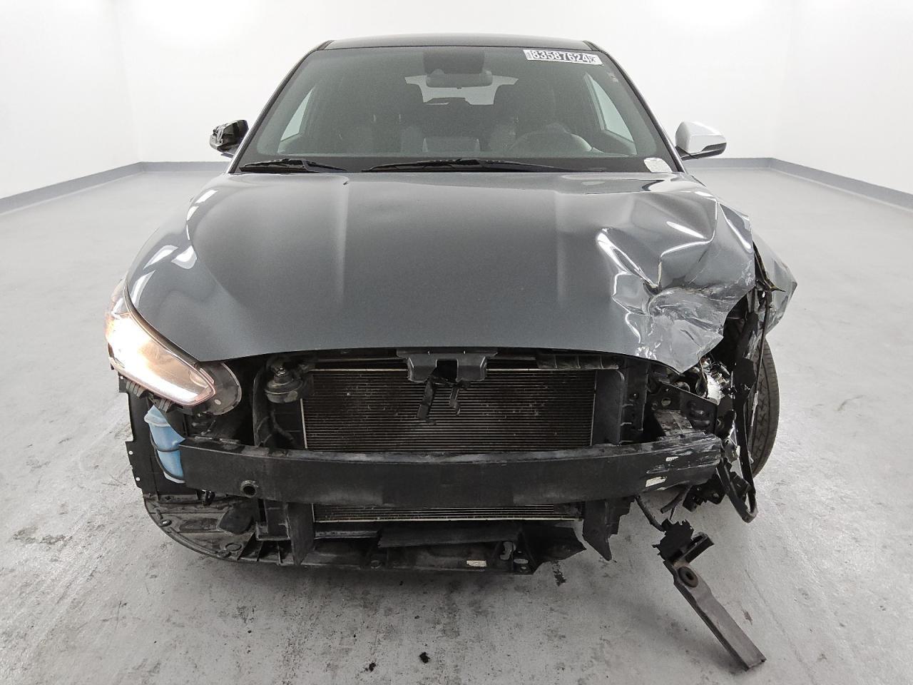2019 Hyundai Veloster Base - Image 5