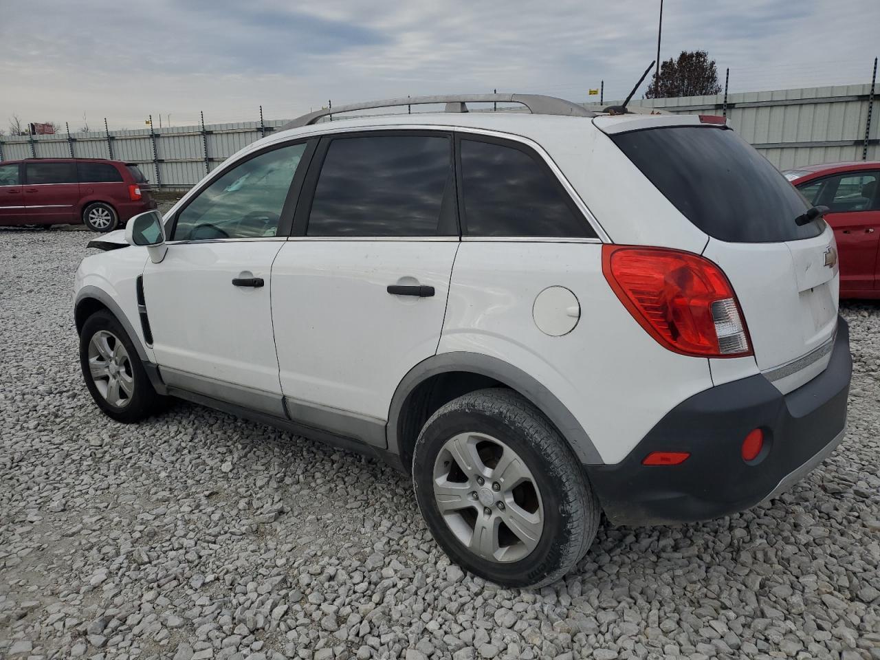 2015 Chevrolet Captiva Ls - Image 2