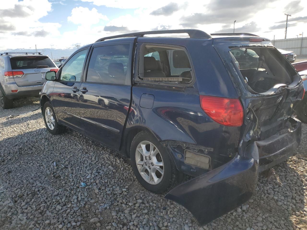 2006 Toyota Sienna Le - Image 2